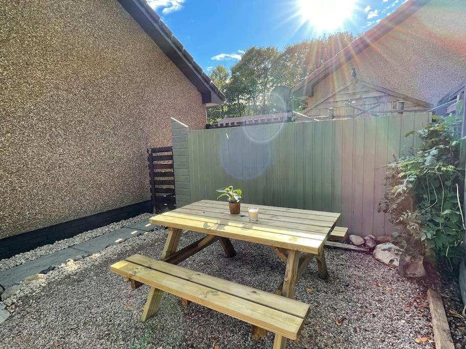 Villa The Wee Hoose Near Loch Ness, Private Garden, Private Parking Drumnadrochit Exterior foto